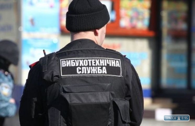 Одесская полиция проверяет сообщение о минировании стройки на Таирова