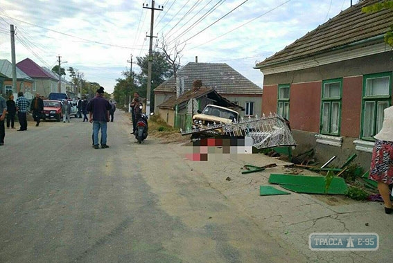 Суд отправил в СИЗО автомобилиста, сбившего насмерть трех бабушек на скамейке в Болградском районе