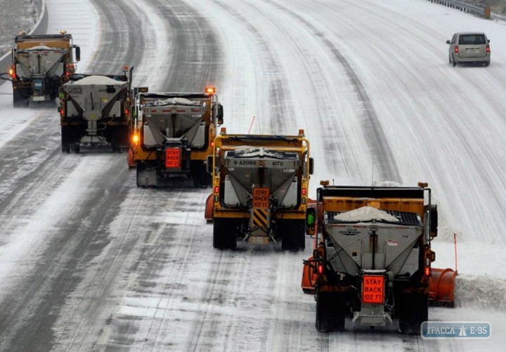 Коммунальщики Одесской области уже готовы к снежным заносам, осталось докупить соль