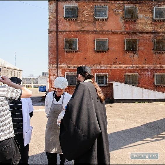 Администрация Одесского СИЗО не пускает в учреждение священника служить литургию