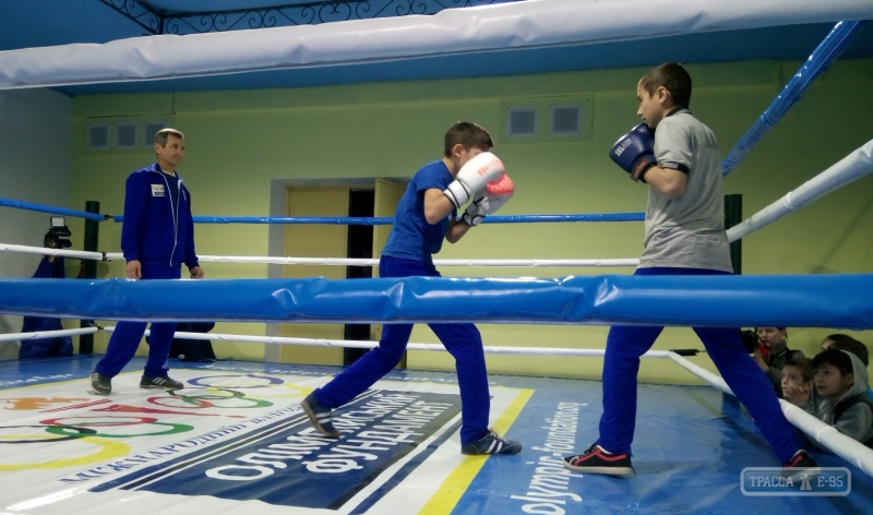 Современный боксерский клуб открылся в Рени
