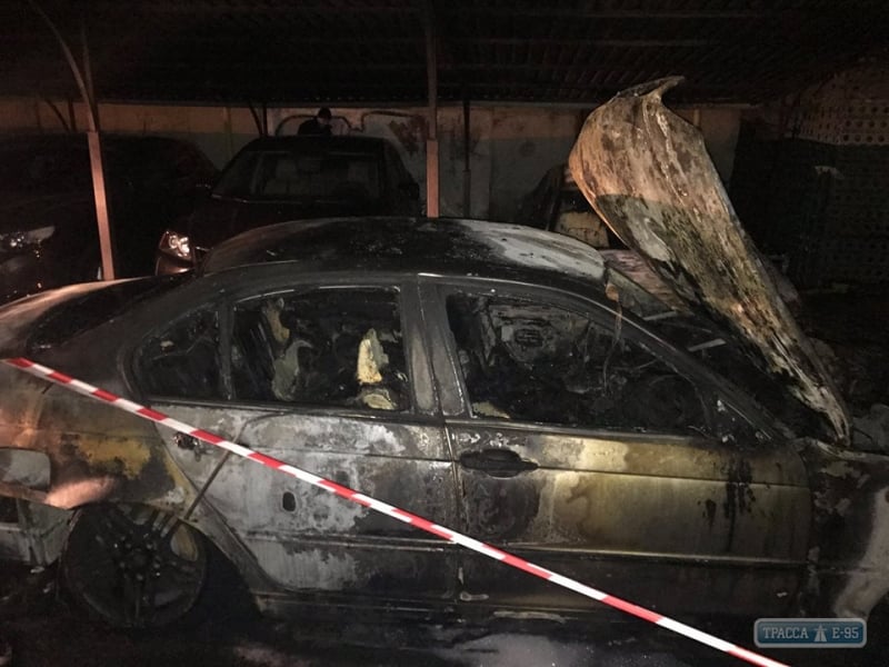 В Одессе за одну ночь сгорели 18 машин