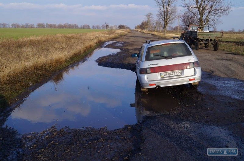 Громады Болградского района пытаются получить средства на ремонт дорог и благоустройство