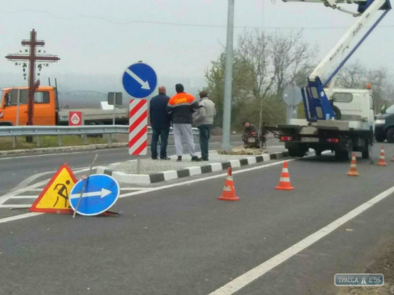 Дорожники обустраивают на трассе Одесса – Рени систему принудительного уменьшения скорости