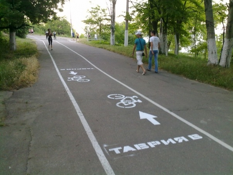Единственная велодорожка в Одессе оказалась не велодорожкой