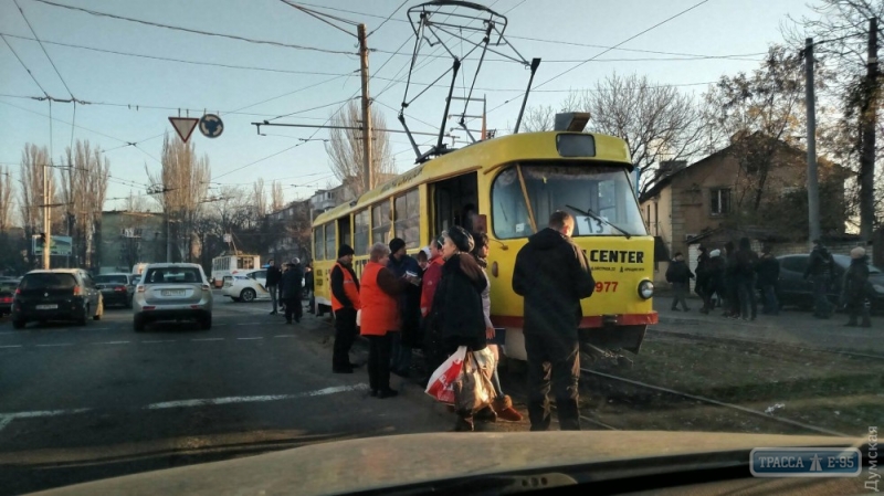 Женщина попала под трамвай в Одессе