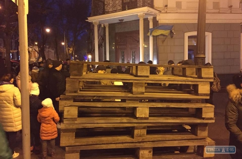 Уличные активисты разбили очередной палаточный лагерь в центре Одессы (фото)