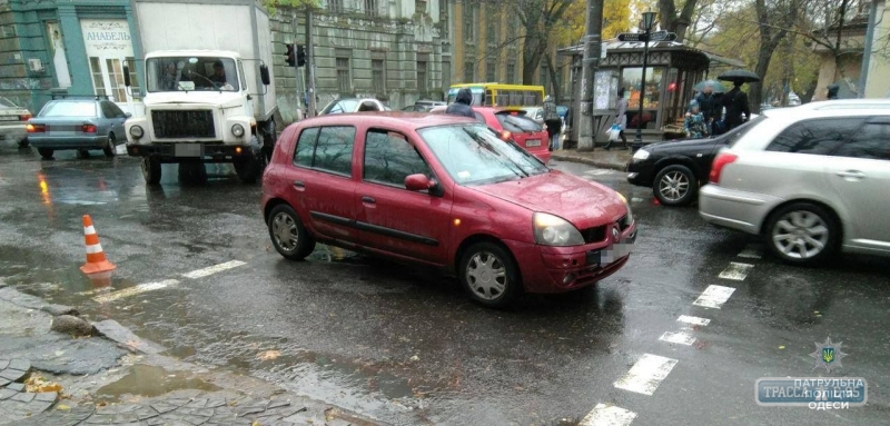 Водитель иномарки сбил ребенка на пешеходном переходе в Одессе