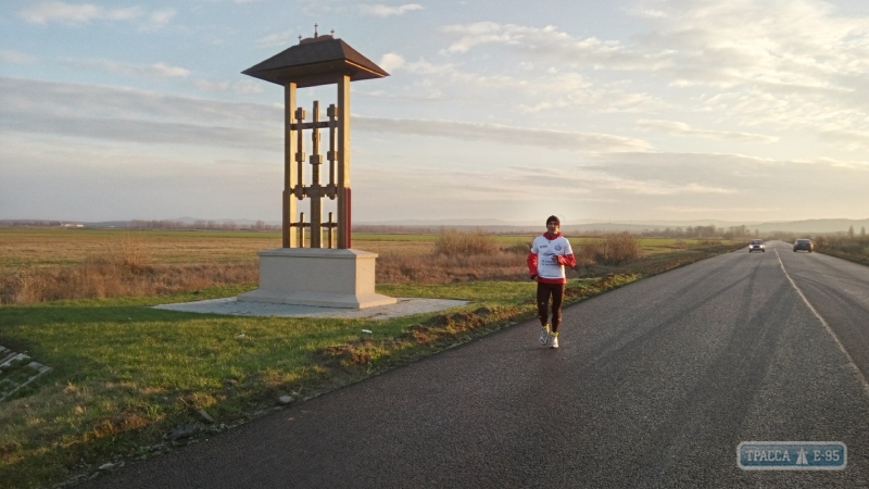 Известный марафонец добежал из Германии до юга Одесщины (фото)