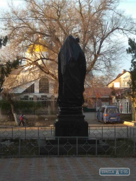 В Болграде установили еще один памятник основателю города