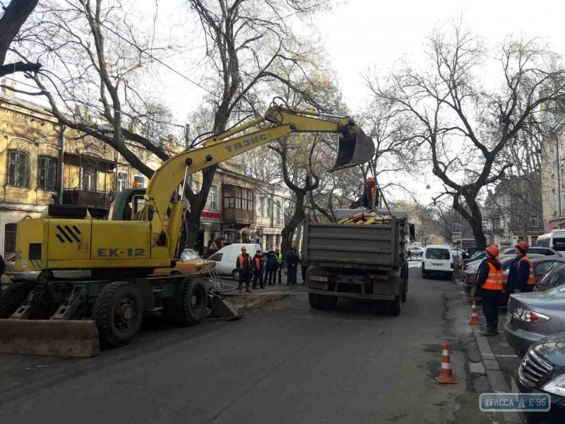 Коммунальщики обещают до конца дня возобновить теплоснабжение в центре Одессы (обновлено)