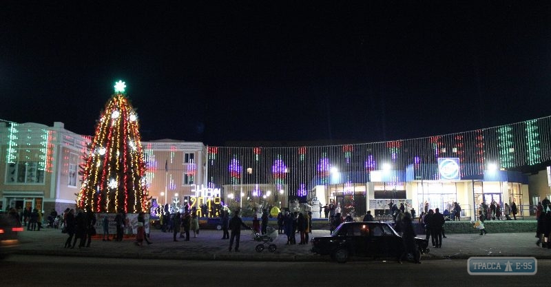 Главная новогодняя елка зажглась в Балтской громаде