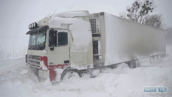 Спасатели Одесской области за последние сутки вытащили из снеговых заносов десять автомобилей