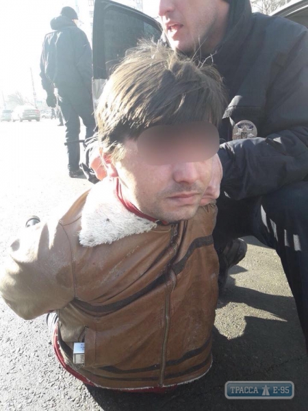 Одесские полицейские со стрельбой задержали преступников на Таирова 