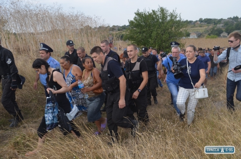 Ромские семьи, изгнанные из Лощиновки Одесской области, предъявили иск к полиции и сельскому голове