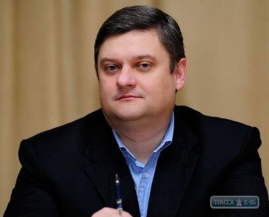 Суд оставил под стражей депутата Одесского облсовета, который пытался дать взятку детективу НАБУ