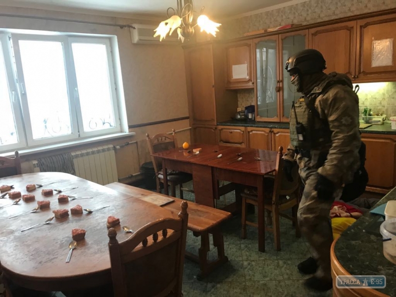 Полиция Одессы спасла от сектантов 80 пьяниц и наркоманов