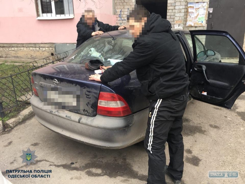 Бандиты избили водителя и угнали его автомобиль в Одессе