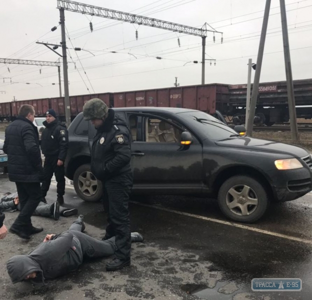 Полиция задержала преступников, которые расстреляли машину фермера в Одесской области