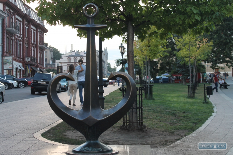 Мэрия установит туристические символы Одессы в Марселе, Стамбуле и Пирее