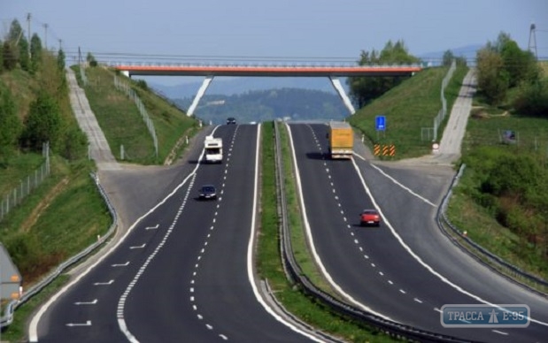 Все средства Дорожного фонда из Одесской области будут идти на ремонт местных дорог к 2020 году