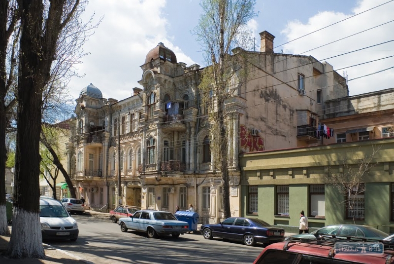 Одна из центральных улиц Одессы будет перекрыта полтора месяца в связи с ремонтом теплотрассы