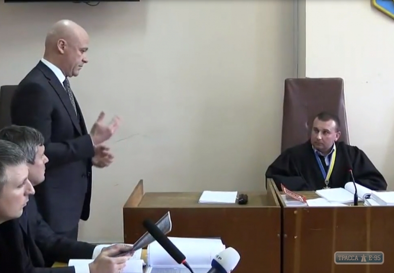 Суд не стал отстранять от должности мэра Одессы