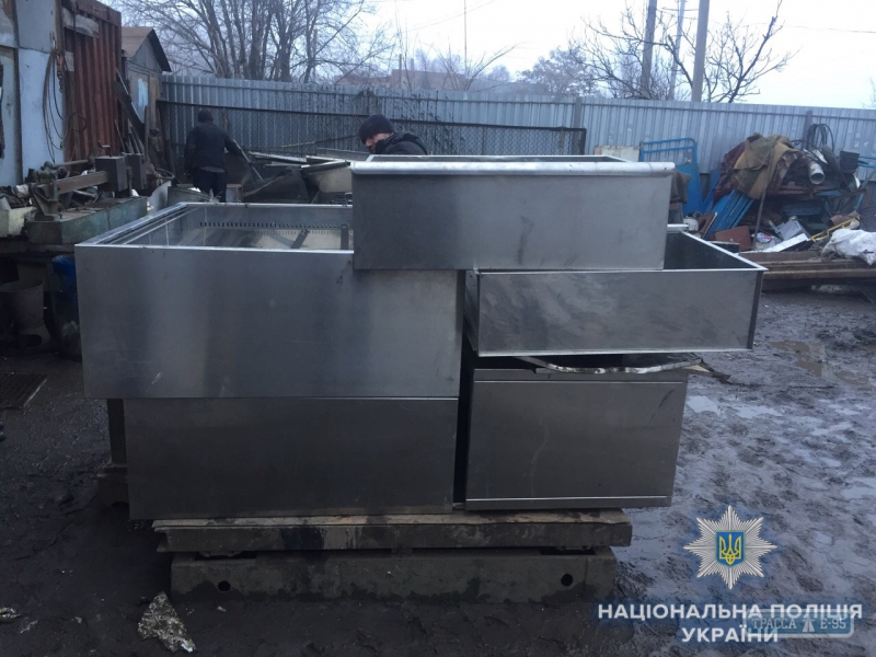 Мужчина за неделю похитил кухонное оборудование на 240 тысяч гривен в селе под Одессой