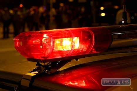 Пьяный водитель в Одессе, пытаясь уйти от преследования, врезался в столб. Погибла пассажир авто