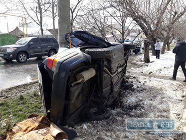 Двое человек погибли в аварии на тихой улочке в Одессе  