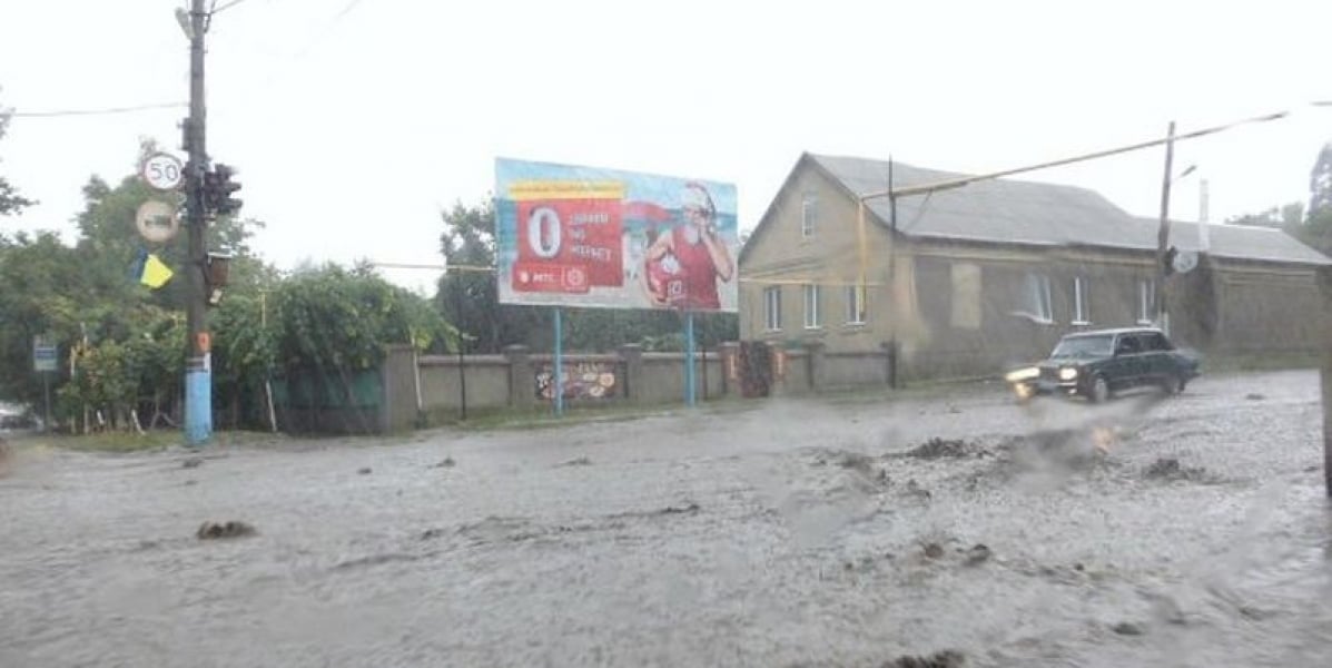 Спасатели откачали воду из 399 затопленных жилых домов в Одесской области