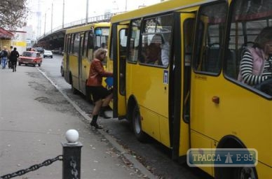 Городской транспорт в Пасхальную ночь будет работать в направлении храмов Одессы  