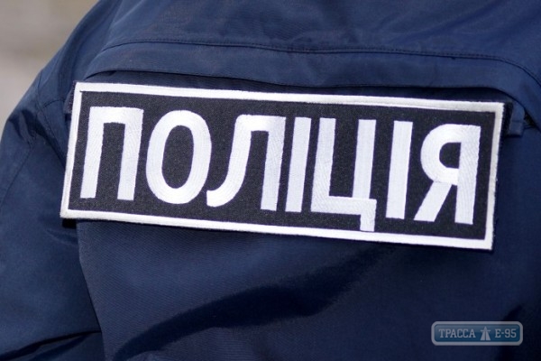 Полицейские спасли подозреваемых в убийстве от самосуда местных жителей в Болградском районе