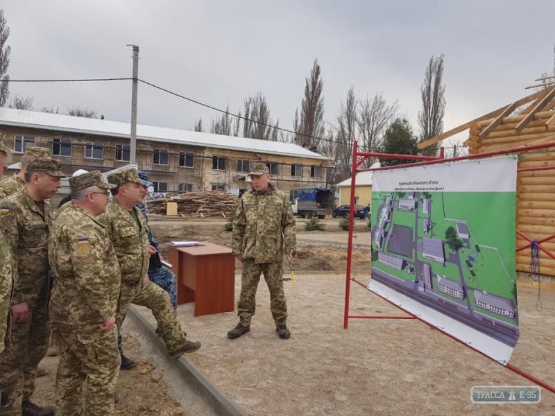 Министр обороны проверил строительство военного городка для морпехов в Одесской области