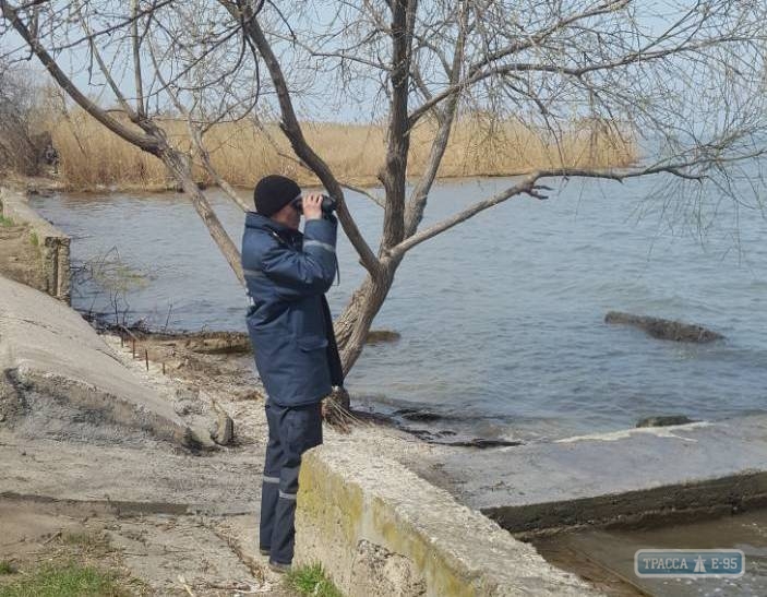Спасатели больше двух недель ищут рыбака, пропавшего в Белгород-Днестровском районе Одесщины