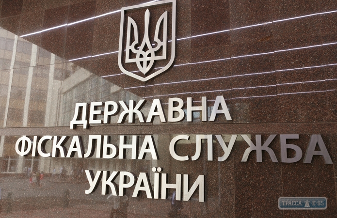 Налоговики Одесской области изъяли поддельный алкоголь и сигареты на 3 млн грн