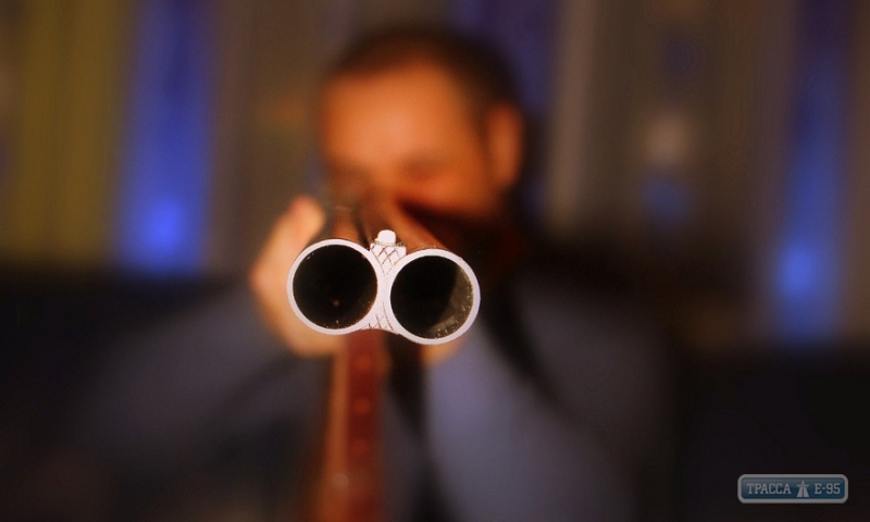 Ренийские правоохранители задержали пенсионера, который стрелял из ружья по соседским окнам