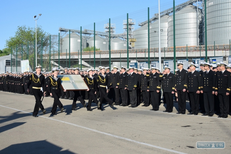 Одесса отметила 100-летие поднятия украинского флага на кораблях Черноморского флота (фото)
