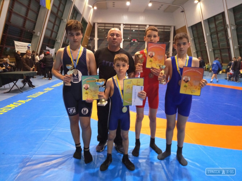 Борцы из Измаила завоевали медали всех достоинств на всеукраинском турнире