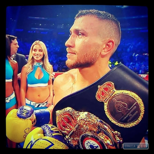Известный боксер из Одесской области отобрал титул чемпиона мира в легком весе у венесуэльца