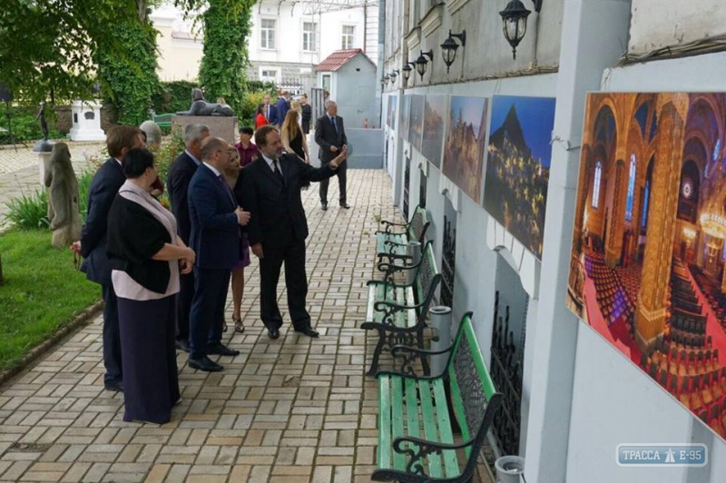 В Одесском литературном музее открылась фотовыставка известных хорватских авторов