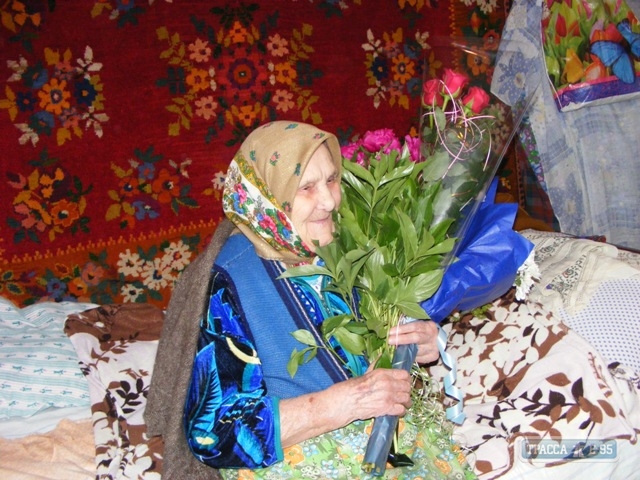 Самая старшая жительница Захаровского района отметила 105-летие