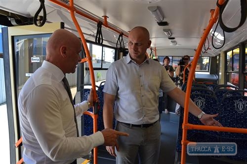 Современные троллейбусы и трамваи должны заменить маршрутки - мэр Одессы