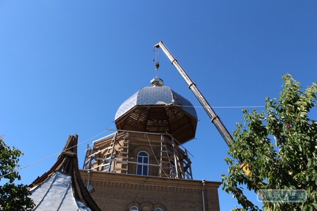 Старообрядческая церковь Старой Некрасовки получила новый купол вместо старого румынского (фото)