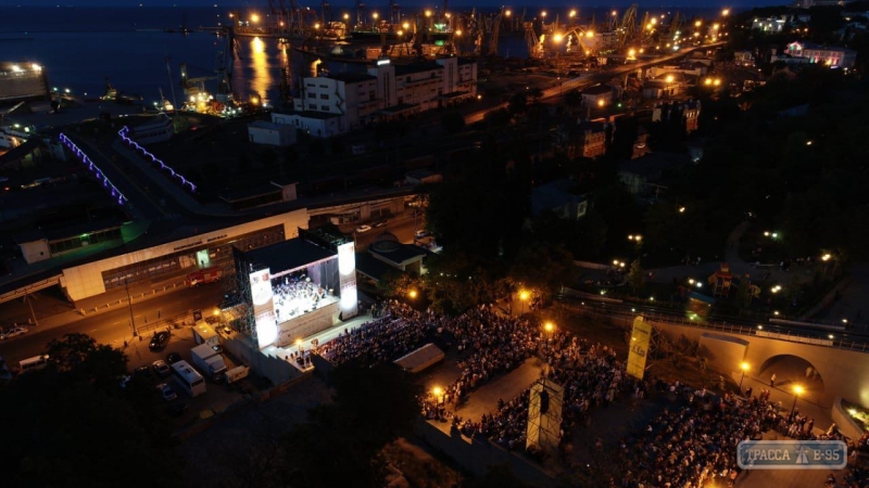 Концерт под открытым небом на Потемкинской лестнице собрал более 10 тысяч зрителей (фото)
