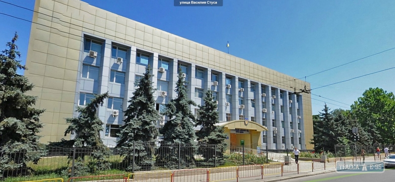 Полиция эвакуировала 120 человек после сообщения о минировании Малиновского суда в Одессе