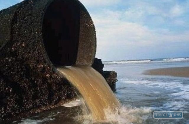 Одесские власти проверят, не сбрасываются ли неочищенные канализационные стоки в море 