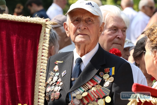 Одесситы отметили День скорби и чествования памяти жертв войны