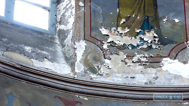 160-летний собор в Рени начинает разрушаться (фото)