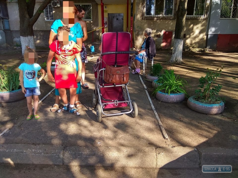 В Одессе у ребенка-инвалида украли спецколяску